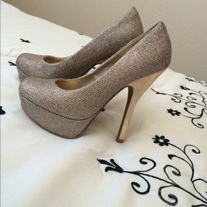 Gorgeous shoes!! You will love this pair.