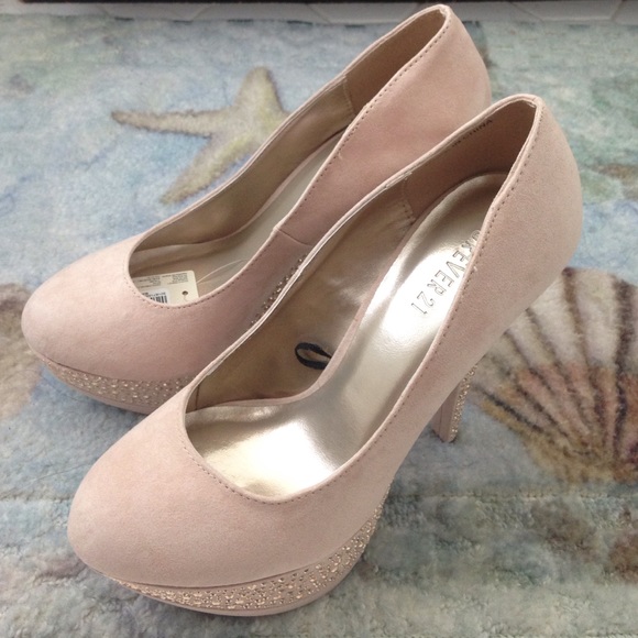 Rhinestone Platform Pumps (Nude)