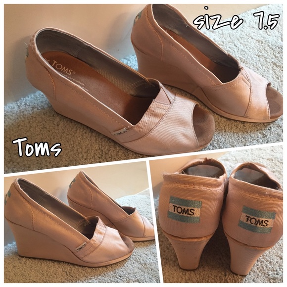 Toms light pink wedges