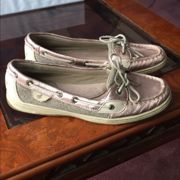 Sperry Shoes - Pink Metallic Sperrys!