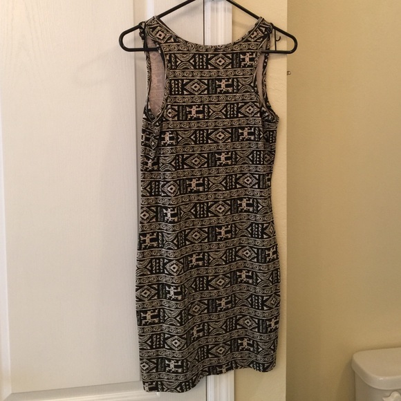 Aztec Patterned Racerback Fitted Dress - Picture 3 of 4