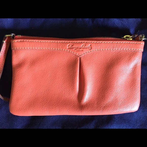 Dooney & Bourke Handbags - ✳️ SALE ✳️ Authentic Dooney & Bourke Wristlet. NWT