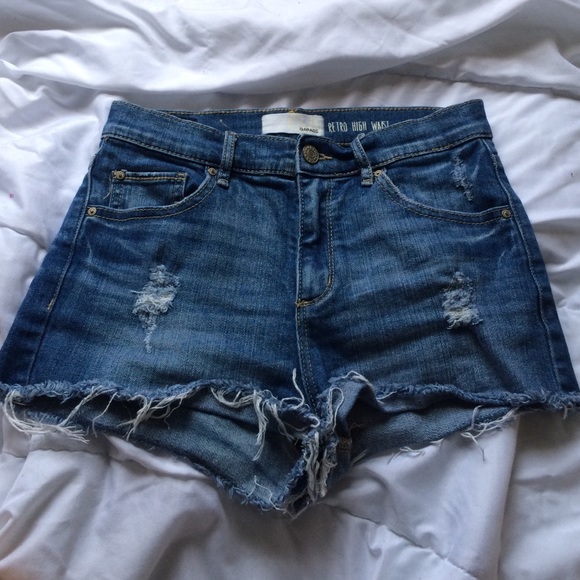 GARAGE SIZE:5 SHORTS