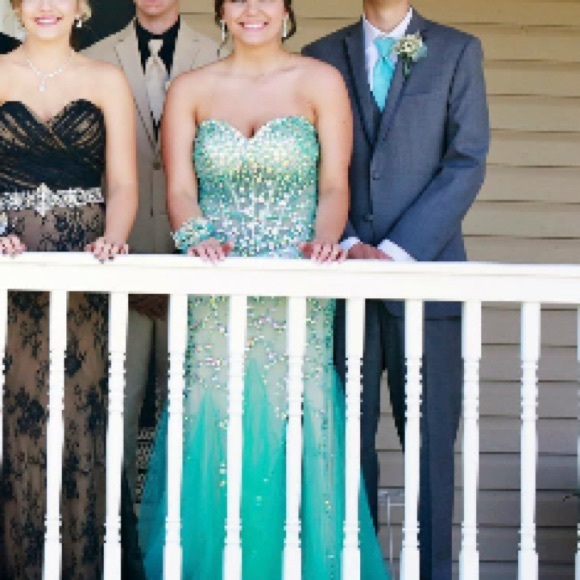 Sequin Prom Dess - Picture 4 of 4