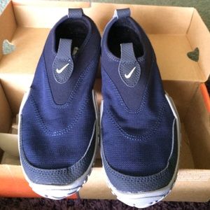 Water shoes