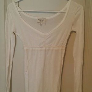 Abercrombie & Fitch White Long Sleeve Scoopneck
