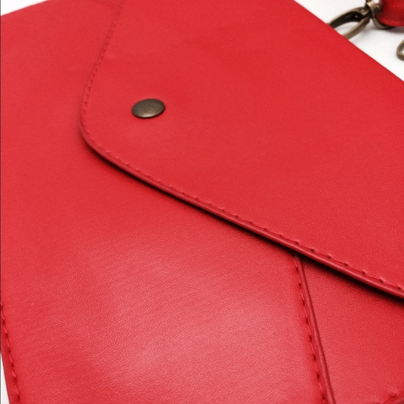 Sharp Red envelope clutch with strap