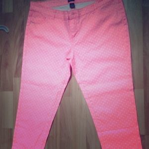 Bright coral Polkadotted capris