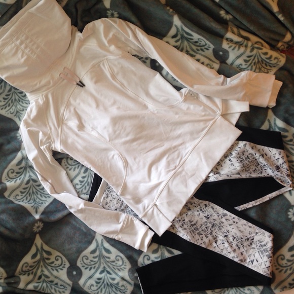 lululemon Bundle: Jacket and Leggings