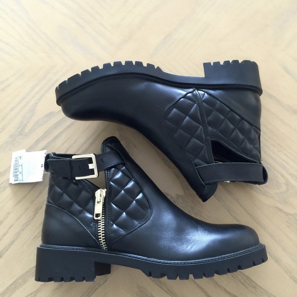 Zara Shoes - Zara Padded Leather Bootie In Black