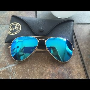 Ray Ban mirrored blue aviators