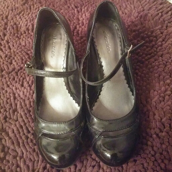 Mary Jane pumps - Picture 2 of 4