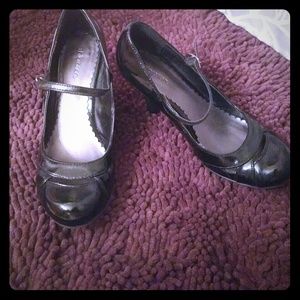 Mary Jane pumps