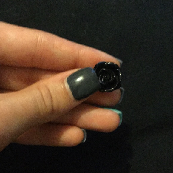 Black Rose Earrings!