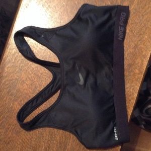 Black Nike Pro sports bra