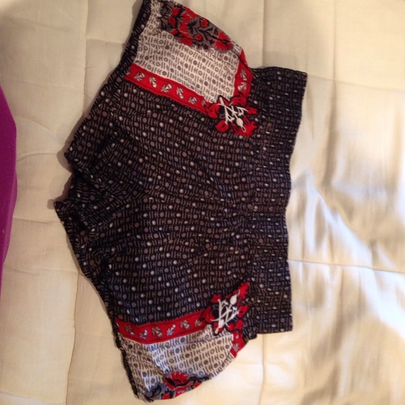 Ecote Other - Cute printed cotton shorts size medium