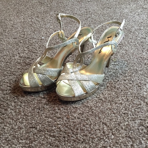 sparkle gold heels