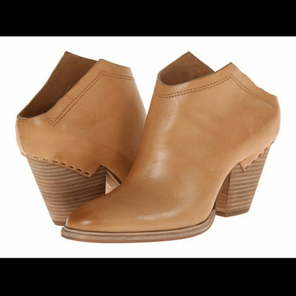 Dolce Vita Haku Bootie - Caramel
