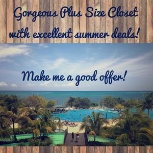 Gorgeous plus size clothing in excellent condition