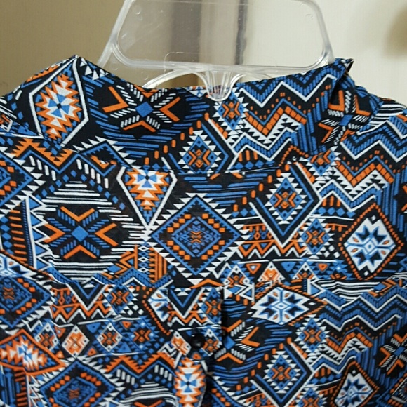 Aztec shirt - Picture 3 of 3
