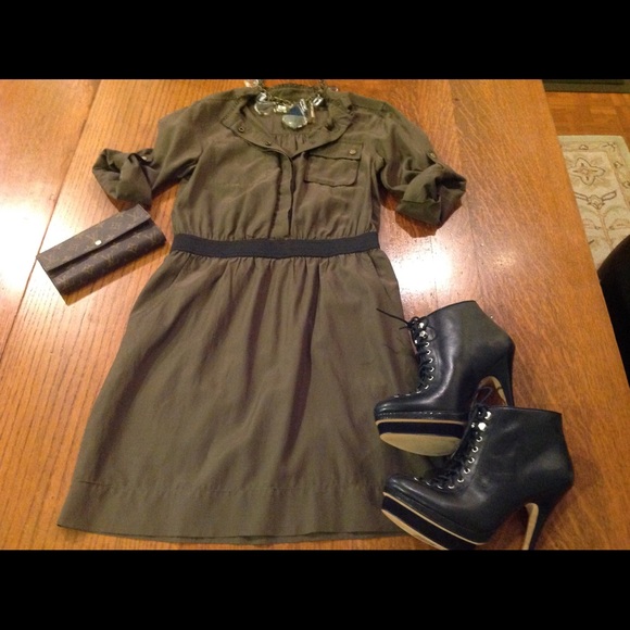 Banana Republic Dresses & Skirts - Silk button up army green dress