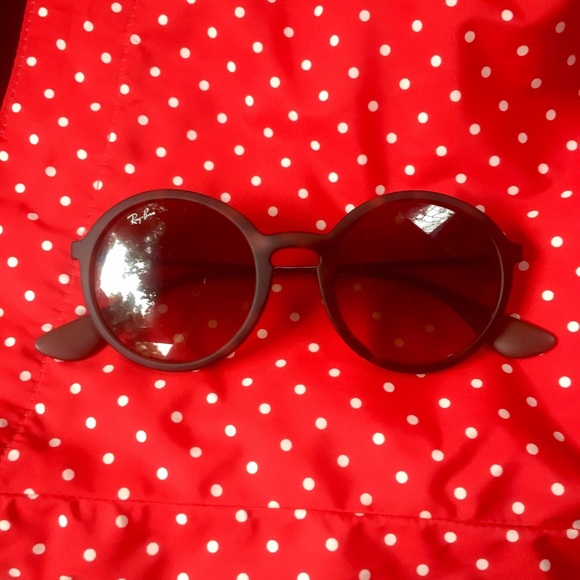 Round Ray-Bans