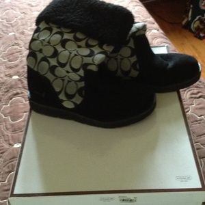 Coach boots very cute rarely worn black in box