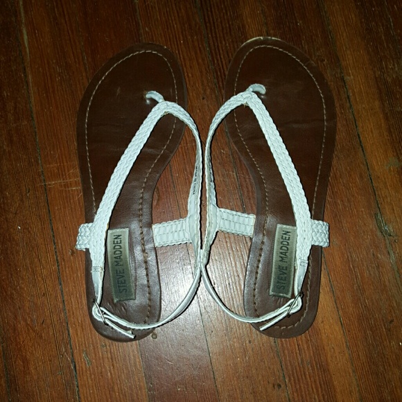 flat sandals