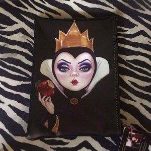 The Art of Queenie Evil Queen Make Up Bag