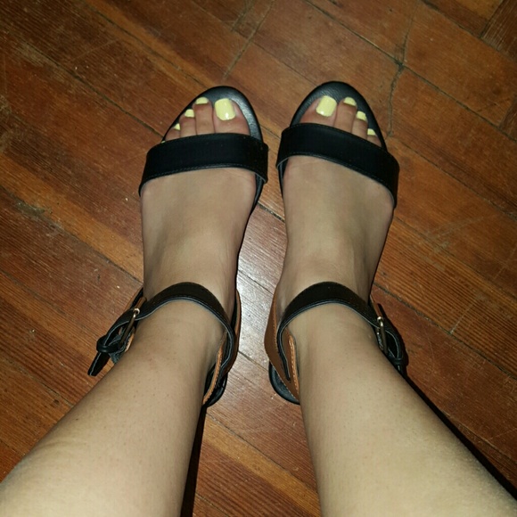 Colorblock flat sandals