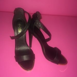 Black stiletto with gold plates