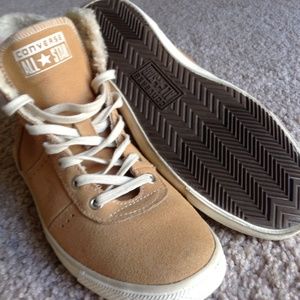 CONVERSE - only wore once for a couple hours.