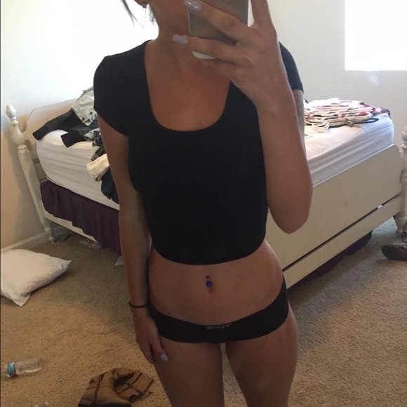 Black crop top lace in back