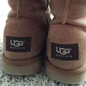 Ugg boots (medium height)