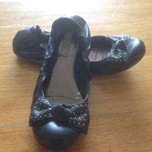 Vera wang leather flats