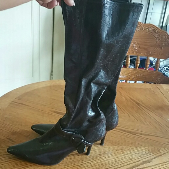 Boots - Picture 2 of 3