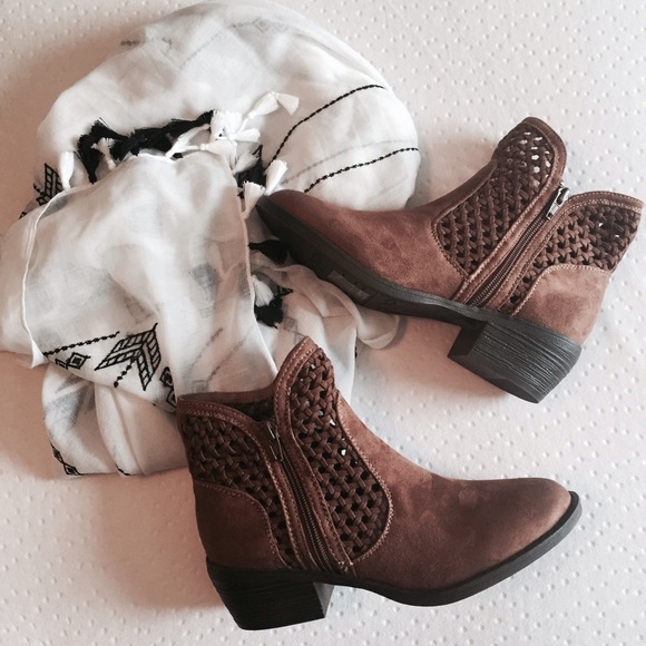 Mudd Shoes - cognac ankle boots