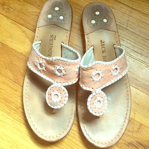 Basically new jack Rogers, peach, $60 on 🅿️🅿️