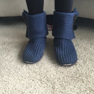 navy blue uggs