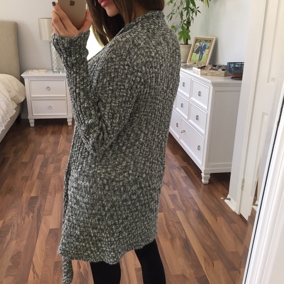 Sold• Black & White Blended Knit Sweater - Picture 4 of 4