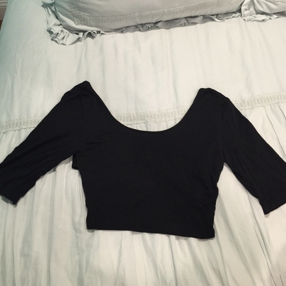 Black cross back crop top!