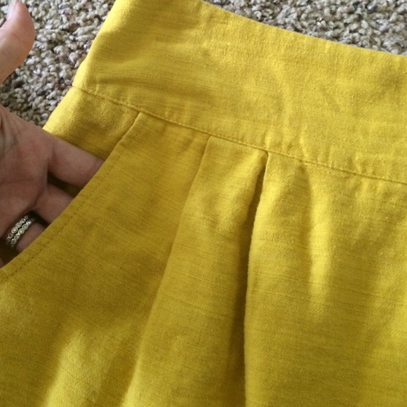 SOLD✨B1G1 FREE✨ Mustard Yellow Linen Blend Skirt - Picture 3 of 4
