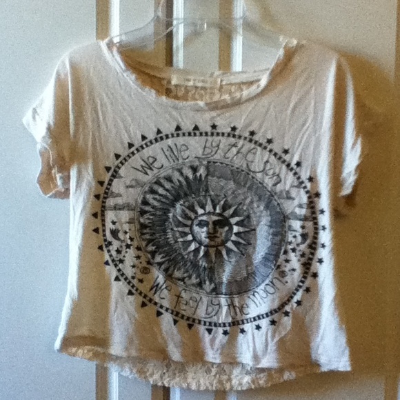 We live by the sun... Crop Top - Picture 1 of 4