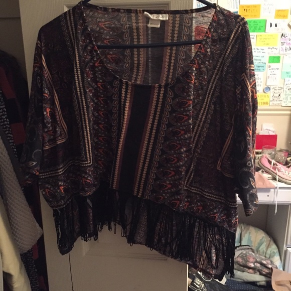 Tops - Fringe Patterned Crop Top