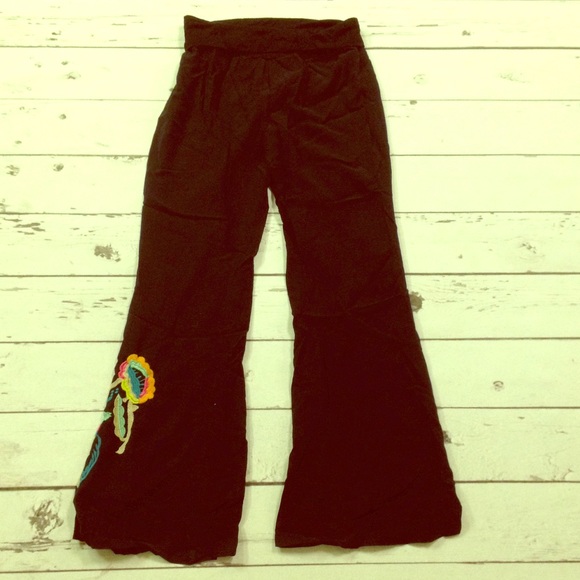 Black, misy Robertson, pants. Duck Dynasty