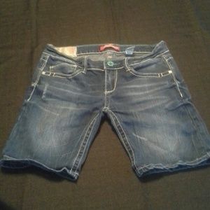 Cute Blue jean shorts.