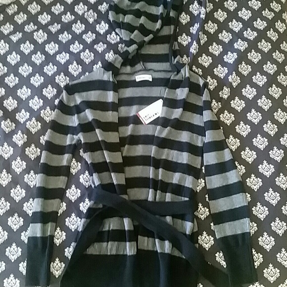 Epic threads over shirt long sleeved
