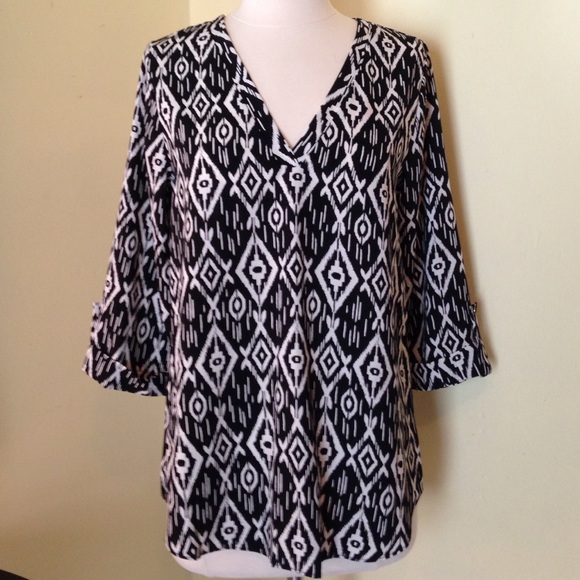 Everly 3/4 sleeve top Black and white print