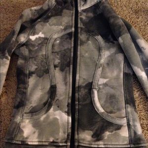 Lululemon zip up hoodie size 2