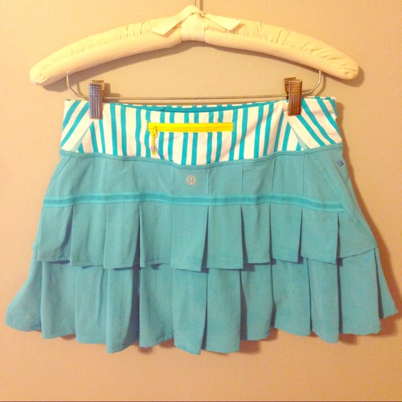 lululemon athletica Dresses & Skirts - Lululemon Pacesetter Skirt Spry Stripe
